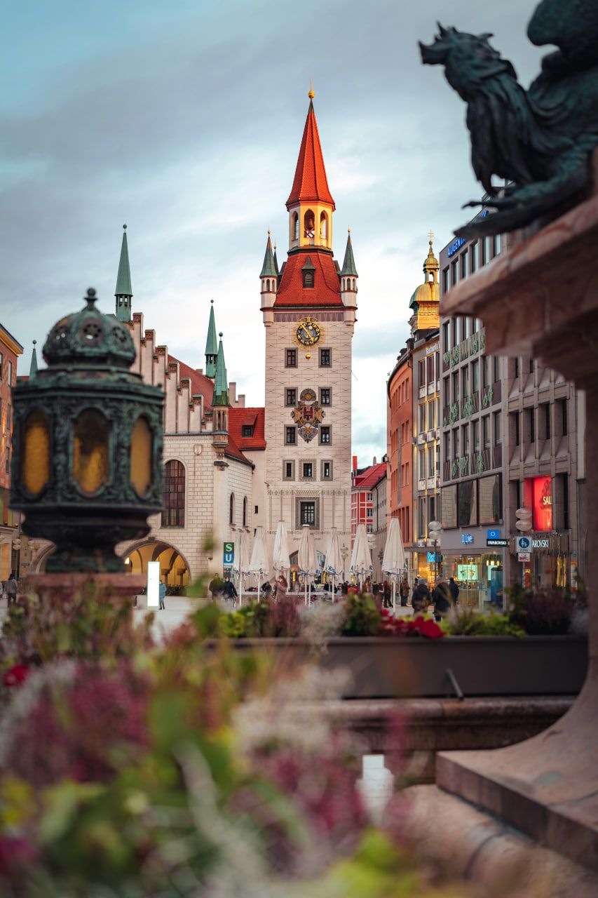 How much does it cost to ship from Canada to Germany?
