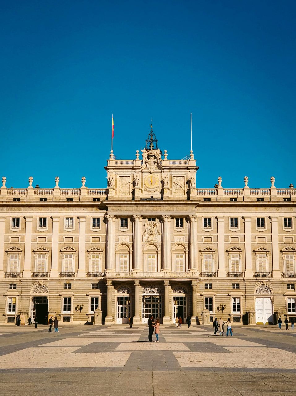 What is the cheapest way to ship a package from Canada to Spain?