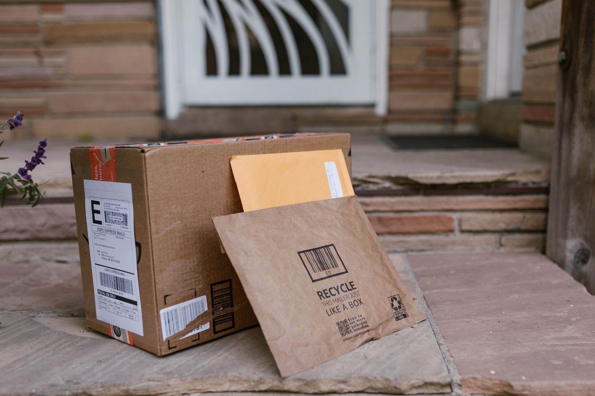 Canada Post vs FedEx