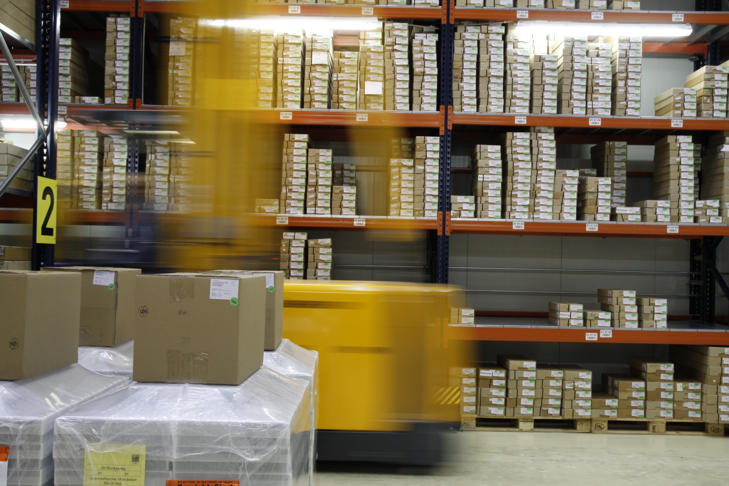 DHL vs FedEx