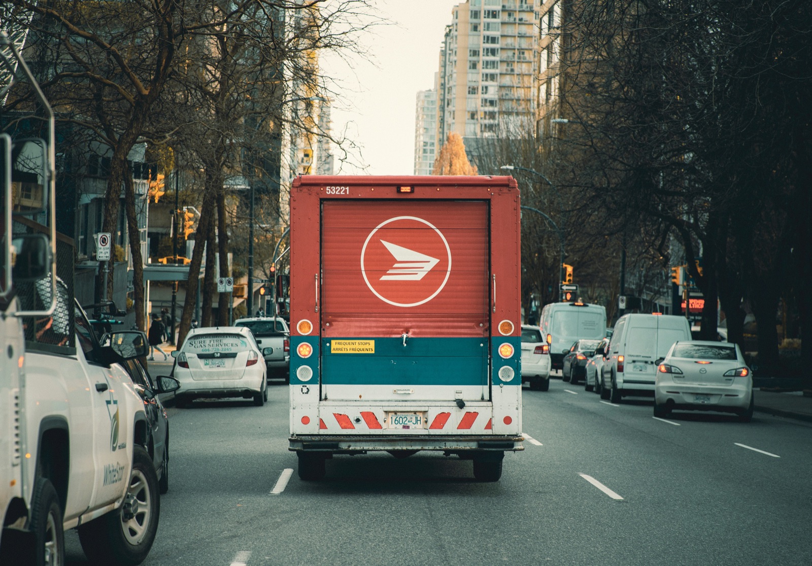 Purolator vs Canada Post shipping