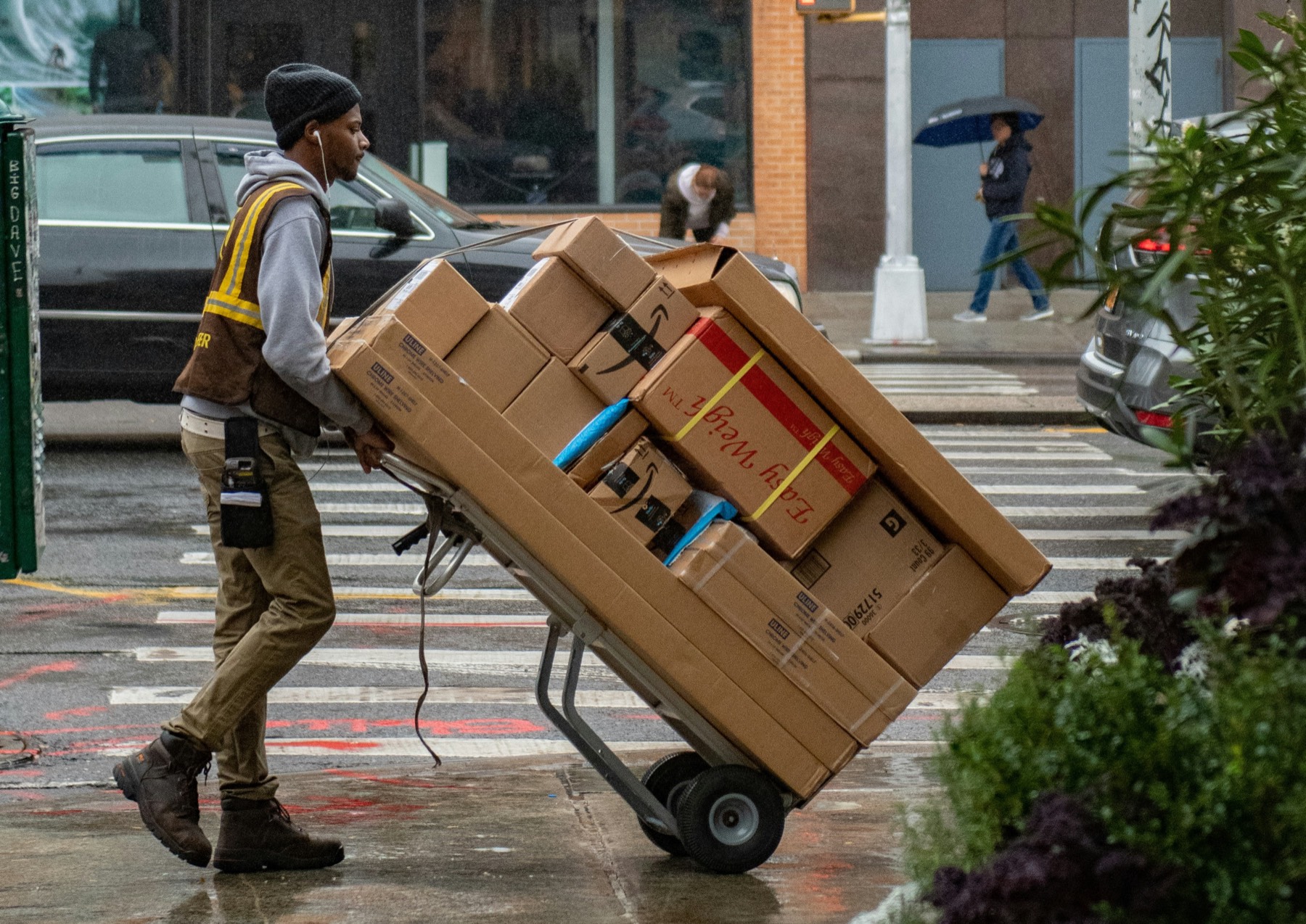 UPS alternatives compared