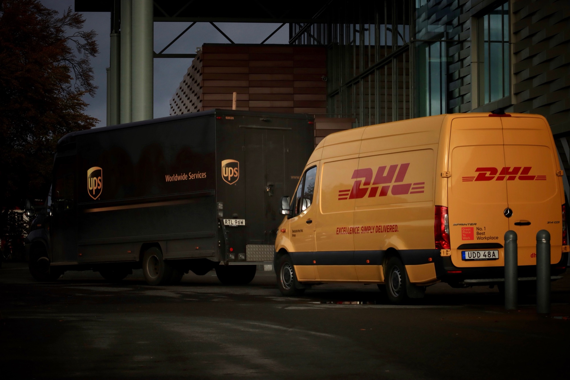 UPS vs DHL